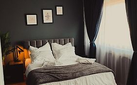 Relax House